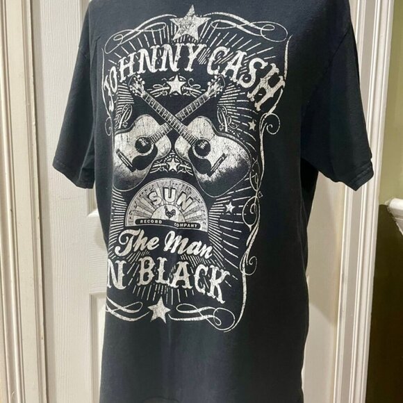 Y2k 90’ Johnny Cash Tshirt distressed Black The Man in Black size large - Picture 4 of 9